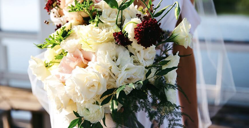 A bouquet of flowers is shown in this picture.